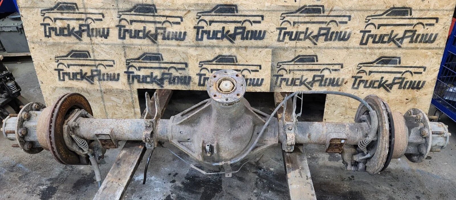 2008-2012 Ford F350 Rear Axle Chassis Cab Narrow Frame Dually DRW 4.10 Ratio LSD, Tested