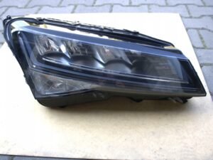 Skoda Superb III Facelift Full LED Headlight Right 2019+ OEM