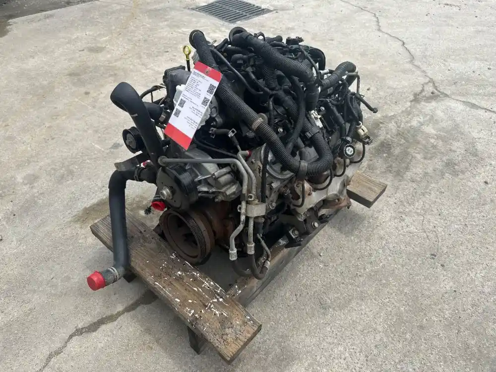 Used-2005-GM-Chev-(HD)-6.0L-Engine-Assy-CzHHcIAkW3pe_f (1)