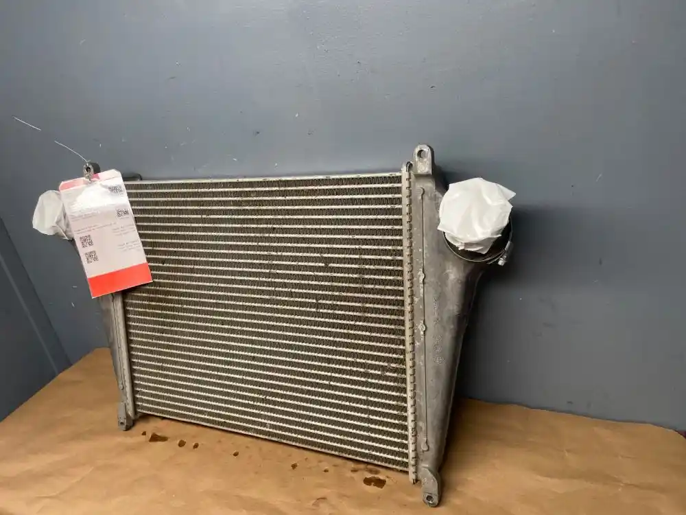 Used-2021-Isuzu-NPR-Intercooler-HVOIPFdThUui_f