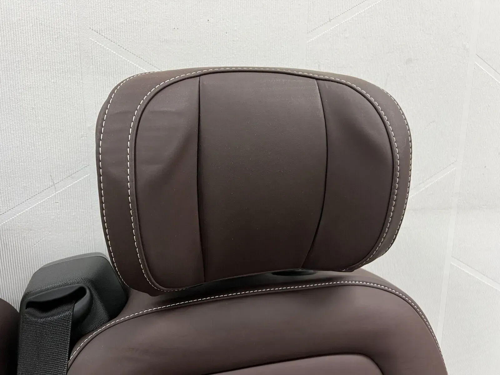 ORIGINAL-Mercedes-Benz-W447W448-V-ClassVito-3-seater-bench-seat-NAPPA-LEATHER-BROWN-2.png