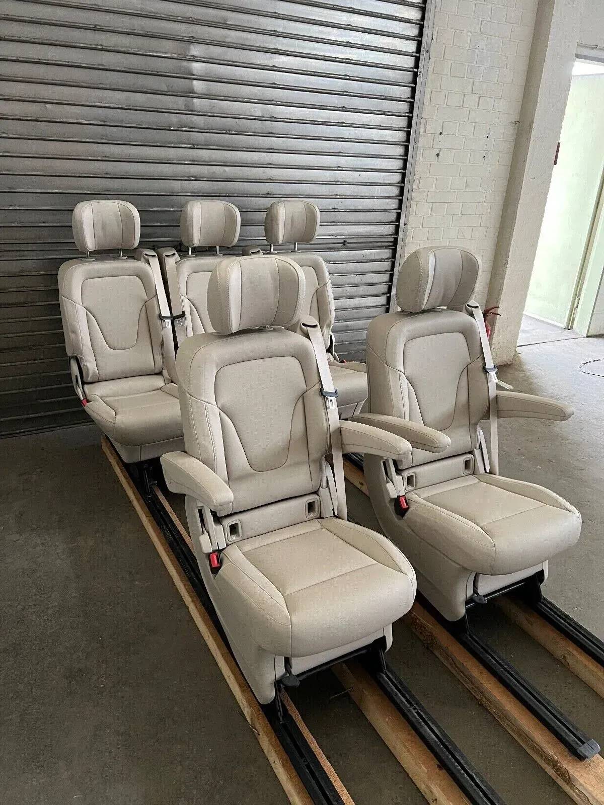 ORIGINAL-Mercedes-Benz-W447W448-V-ClassVito-5-seats-23-artificial-leather-beige-NEW-8.png