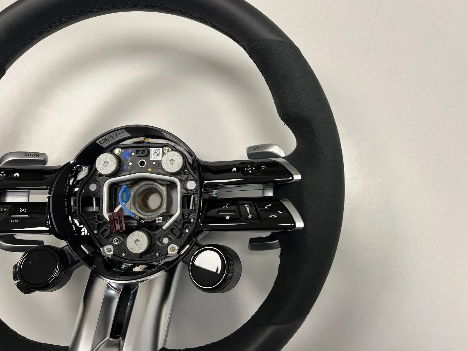 Original-Mercedes-Benz-AMG-Performance-Steering-Wheel-W223-Leather-A0994603906-NEW-7.png