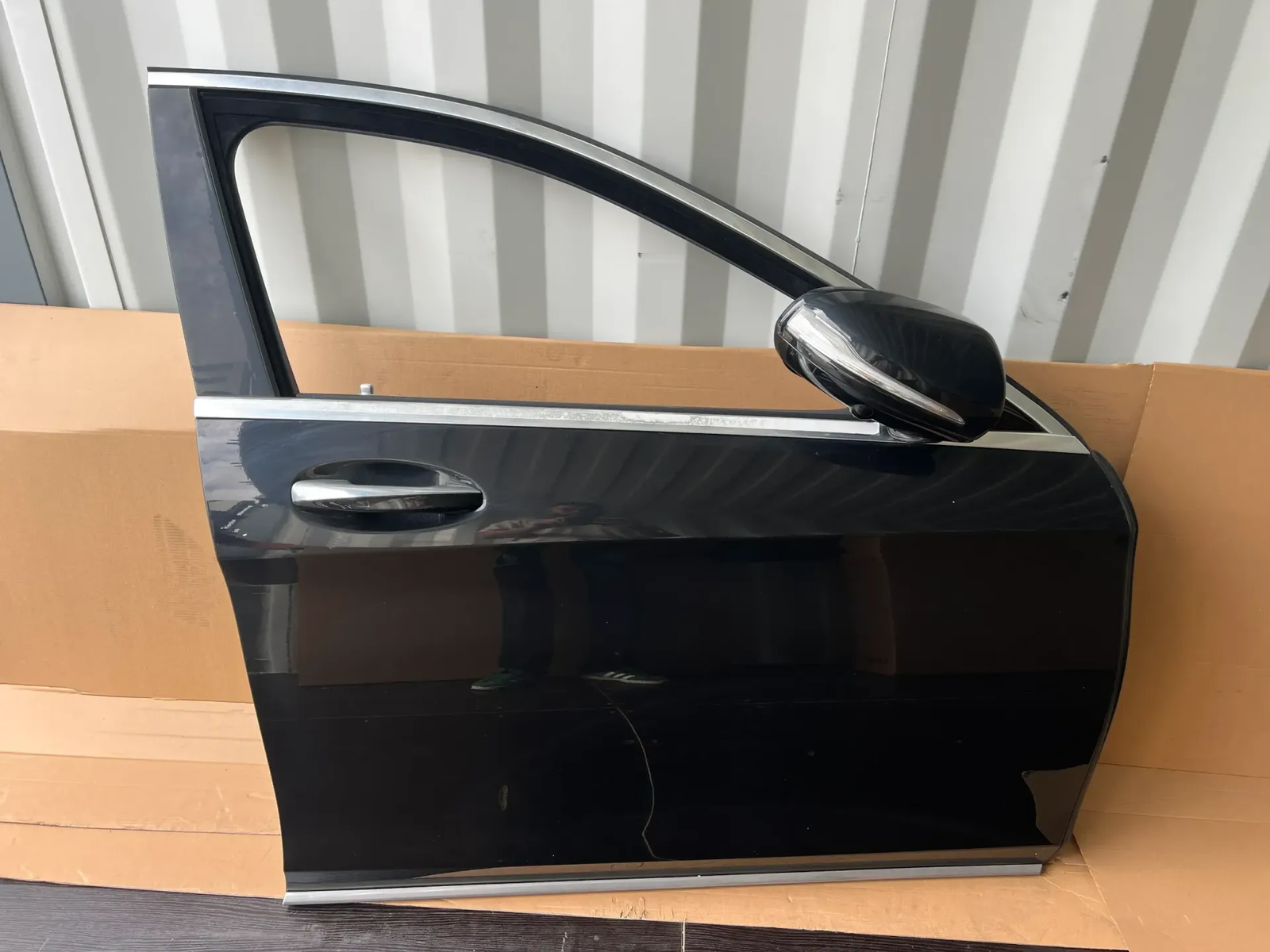 Genuine Mercedes-Benz S-Class W222 Front Right Door – Obsidian Black (9197) – OEM – As New