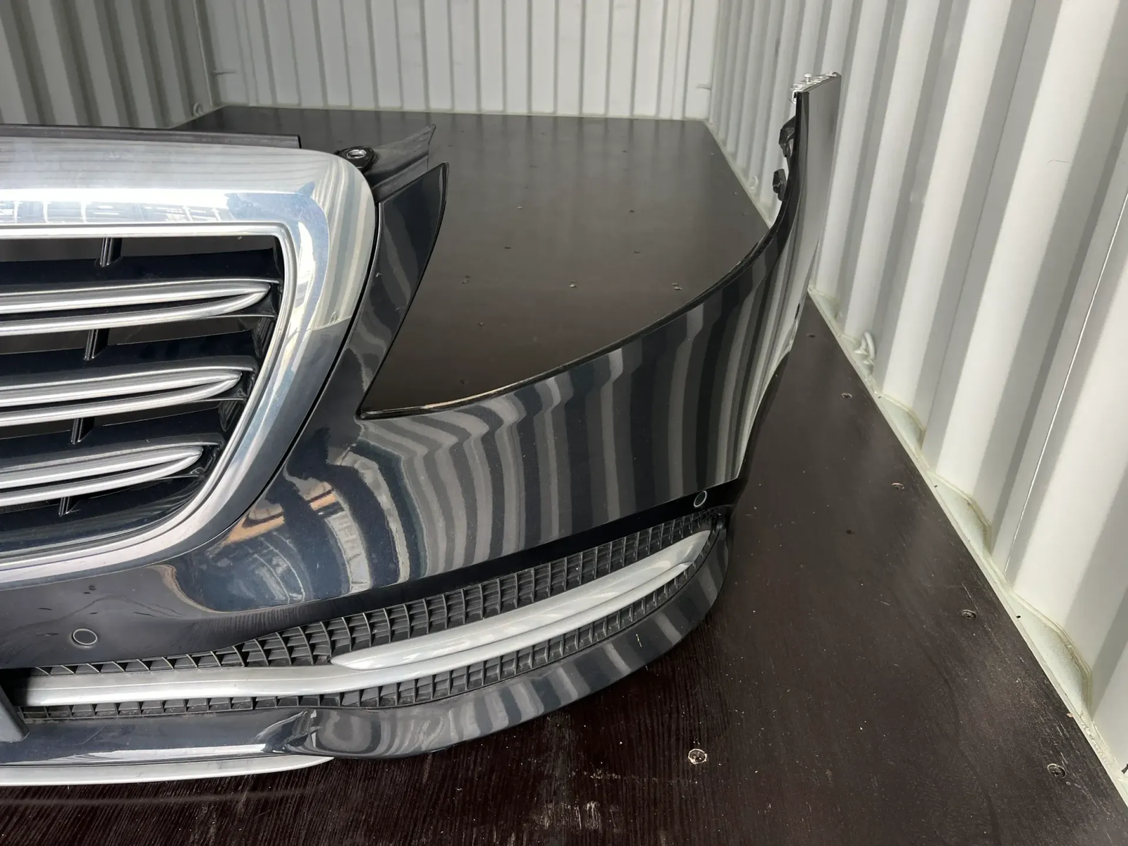 Original-Mercedes-Benz-S-Class-W222-front-bumper-9197-Black-NE-3.png